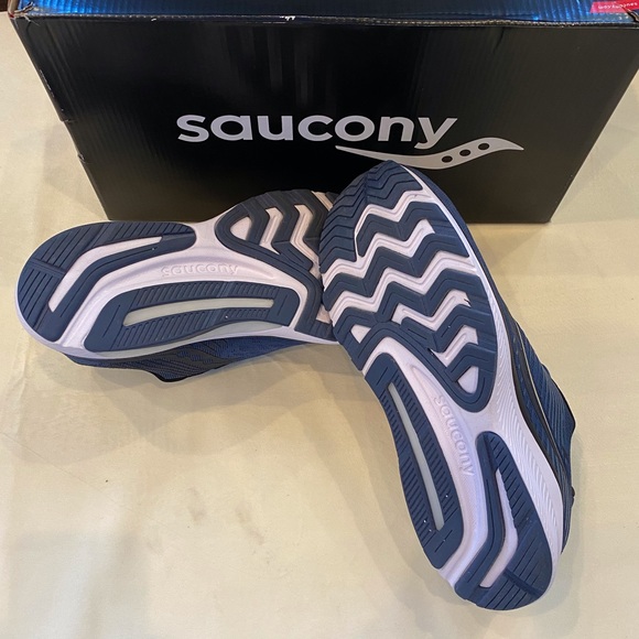 Saucony Guide 14 trainers NWB sz 9.5 - Picture 8 of 8